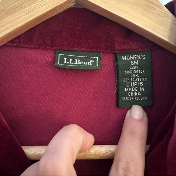 L.L. BEAN Vintage Red Velvet Button Down Shirt Women Top Valentines Maroon Small - Picture 2 of 6